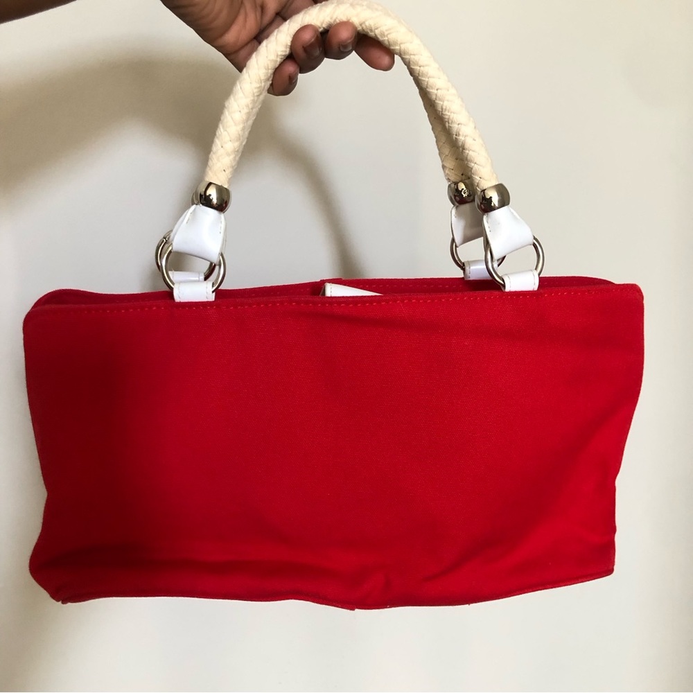 Red Display Handbag - Picture 3 of 7